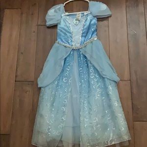 Disney’s Cinderella dress 7/8